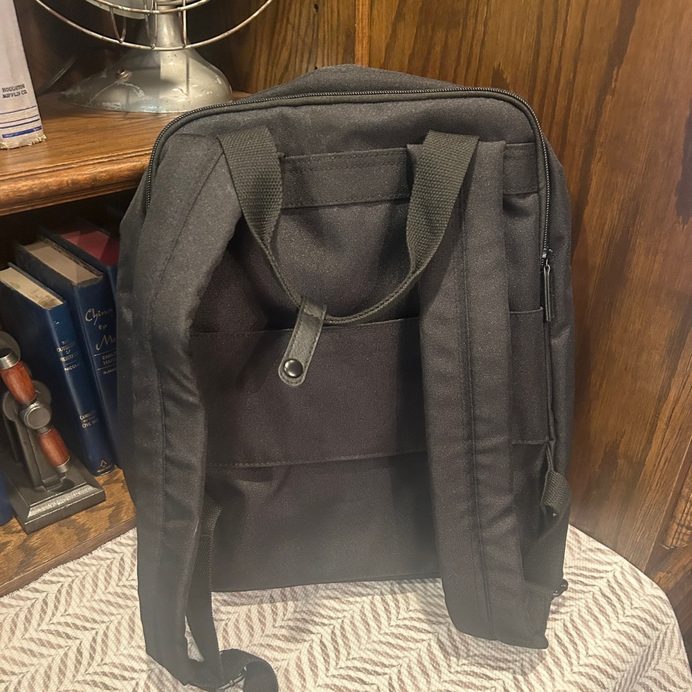 BEIS Black Compact Square Backpack - Picture 3 of 3